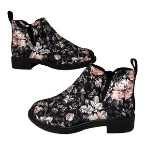 ROGUE + WOLF Vintage Peonies Vegan Suede Women’s Chelsea Boots 6M Boho Floral